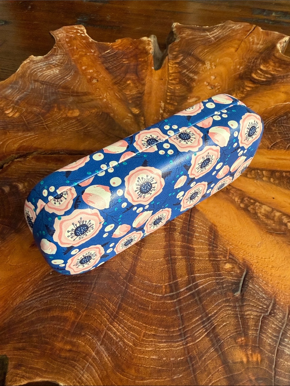 Brighton Black Ladies Sunglasses with Blue Floral Case - Picture 6 of 6